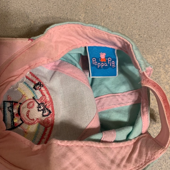 Adorable Peppa Pig Hat - Picture 4 of 6